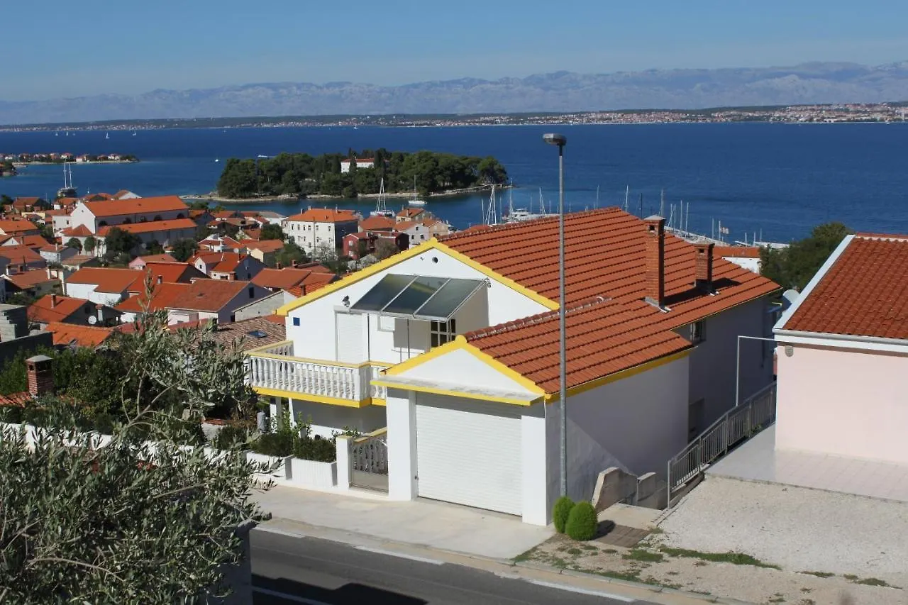 Apartments With A Parking Space Preko, Ugljan - 8417